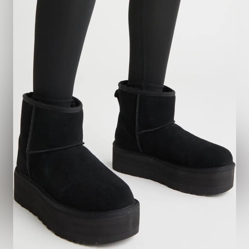 Authentic UGG Classic mini Platform Boots Black Size 9 New - Picture 4 of 9